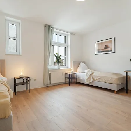 Teamquartier Nord Mit Stellplatz Apartmanhotel Erfurt