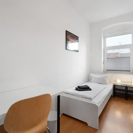 Teamquartier Nord Mit Stellplatz Erfurt