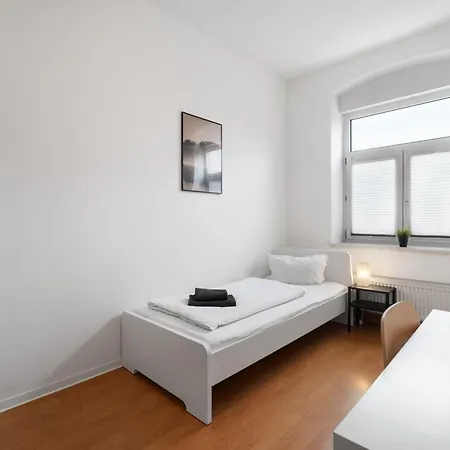 Teamquartier Nord Mit Stellplatz Erfurt