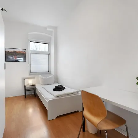 Teamquartier Nord Mit Stellplatz * Erfurt
